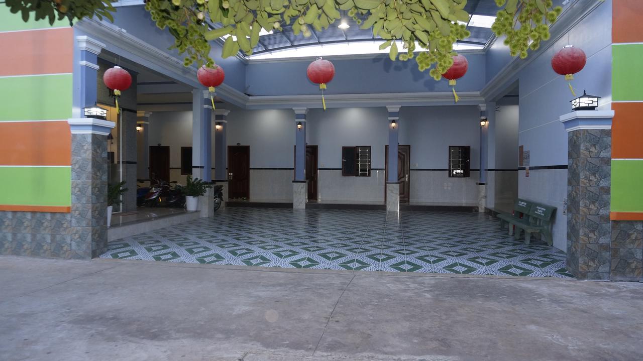 Motel Hoang Gia Long Khanh Exterior photo