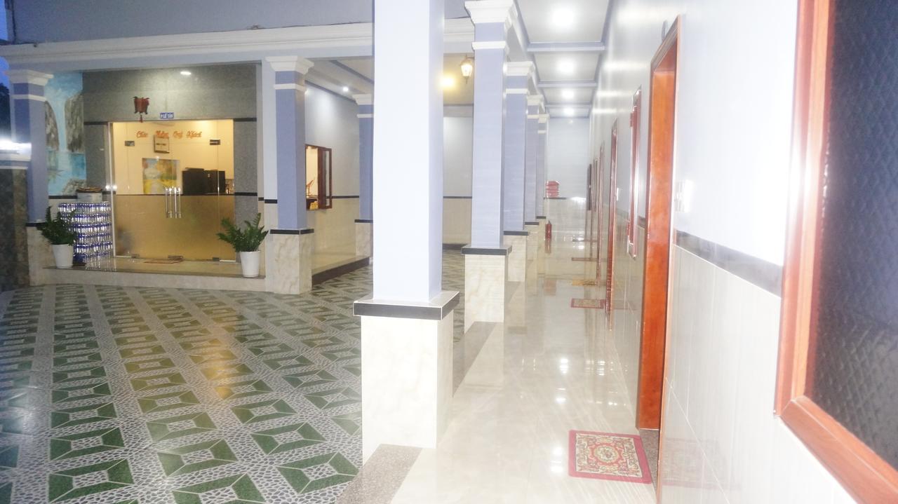 Motel Hoang Gia Long Khanh Exterior photo