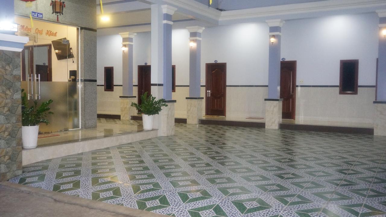Motel Hoang Gia Long Khanh Exterior photo