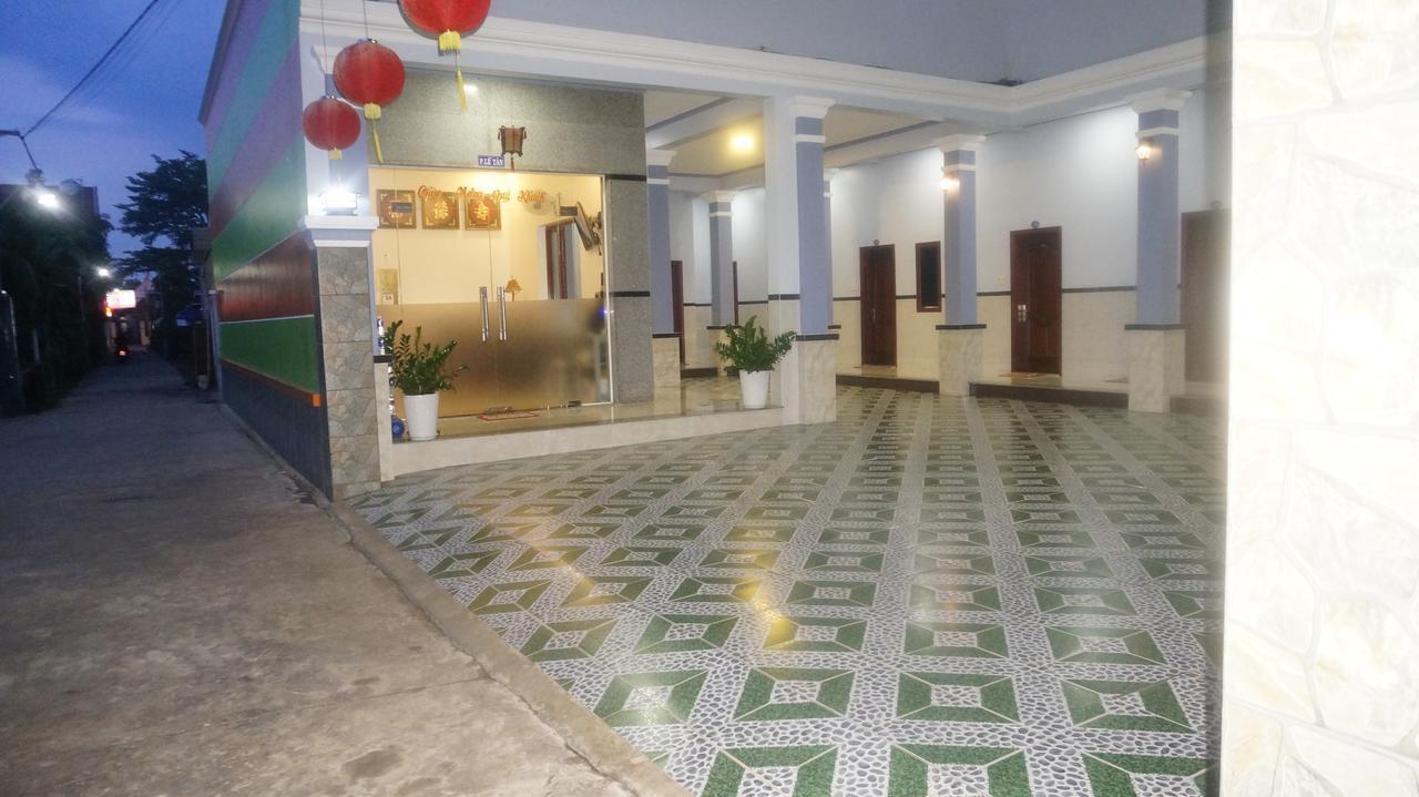 Motel Hoang Gia Long Khanh Exterior photo